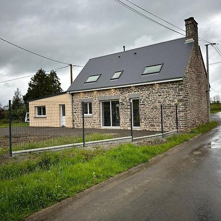 Gite De Monthardrou Le Bény-Bocage Exteriér fotografie